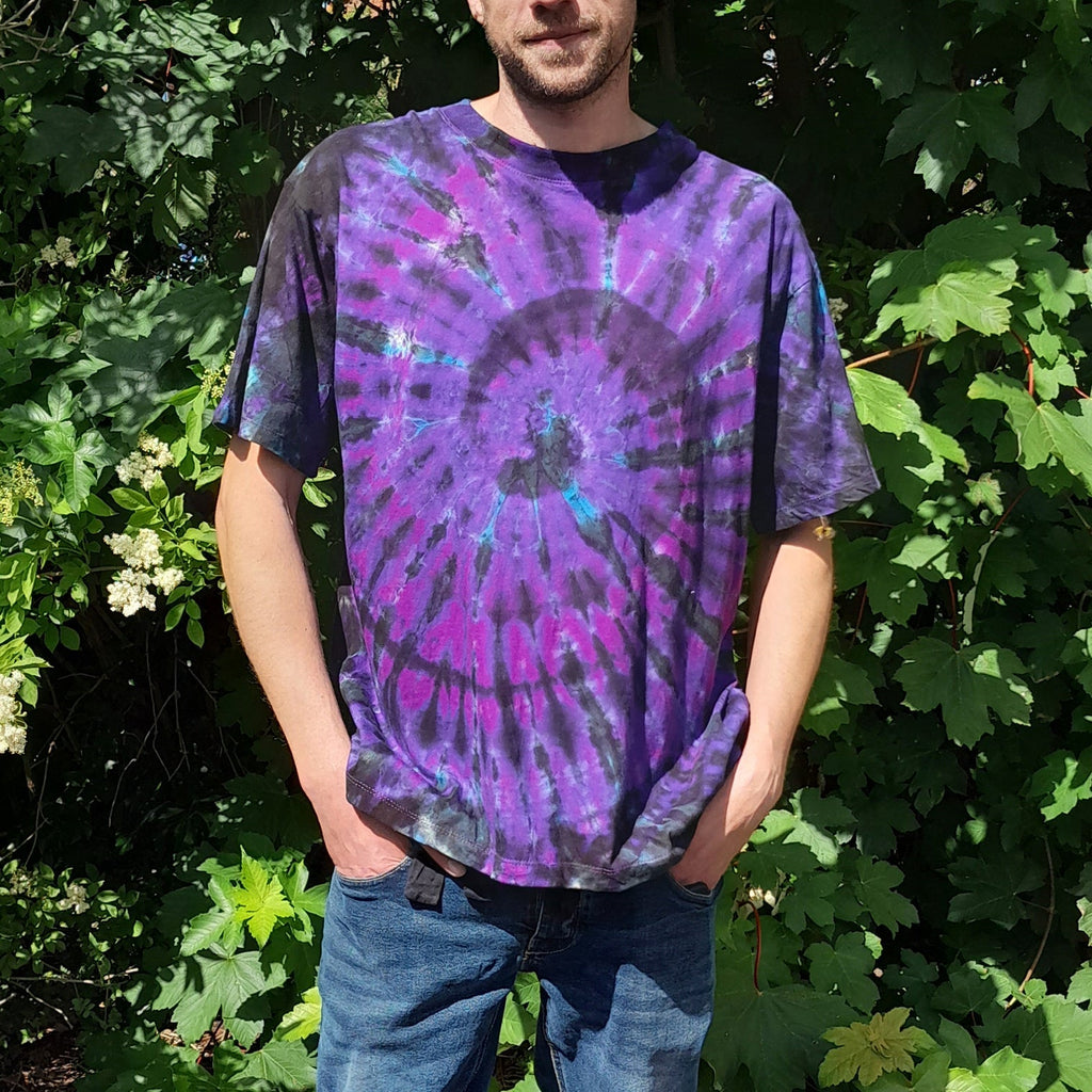 Spiral Long Sleeve T-Shirt - 100% Cotton, Goth & Metal Style, Screen Printed Art