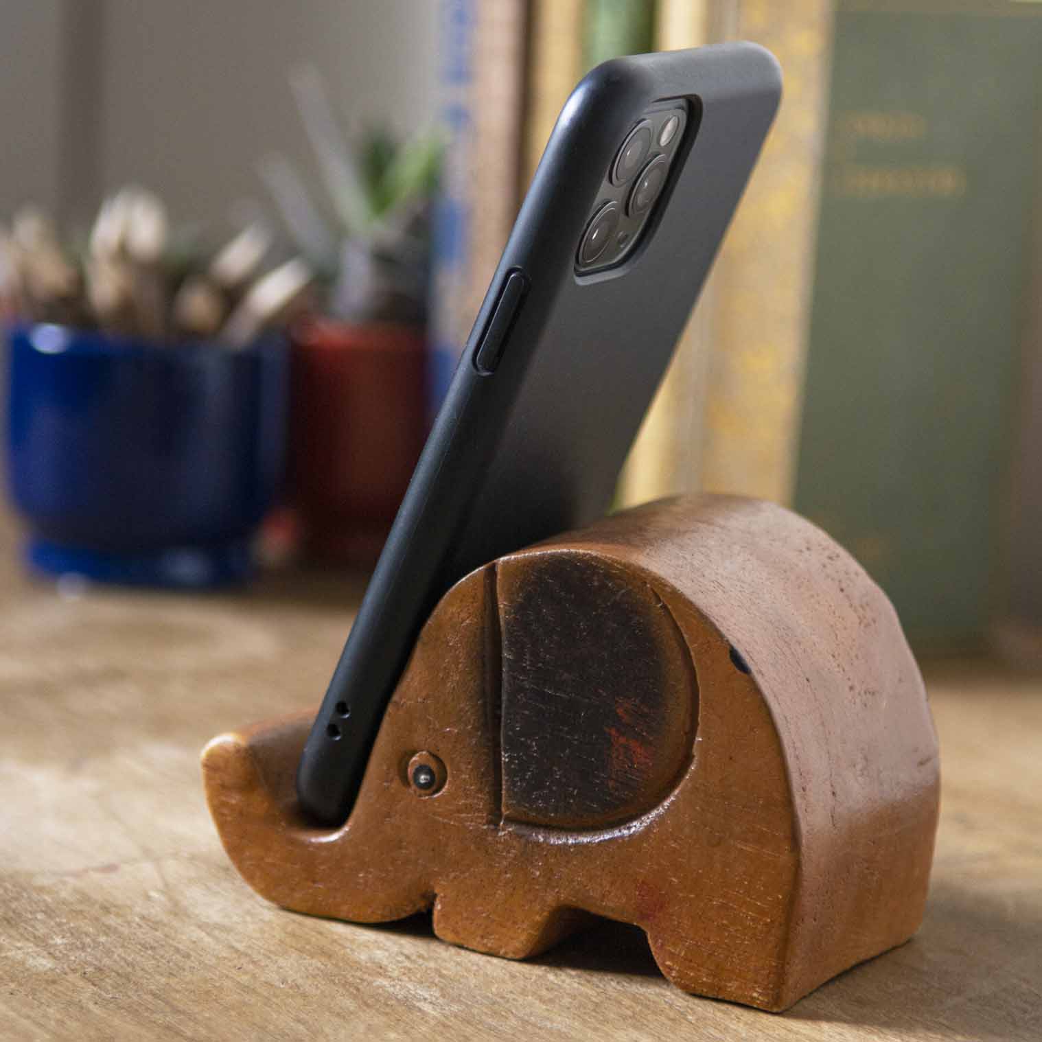 Carved Mobile Phone Stand Elephant – Siesta Crafts