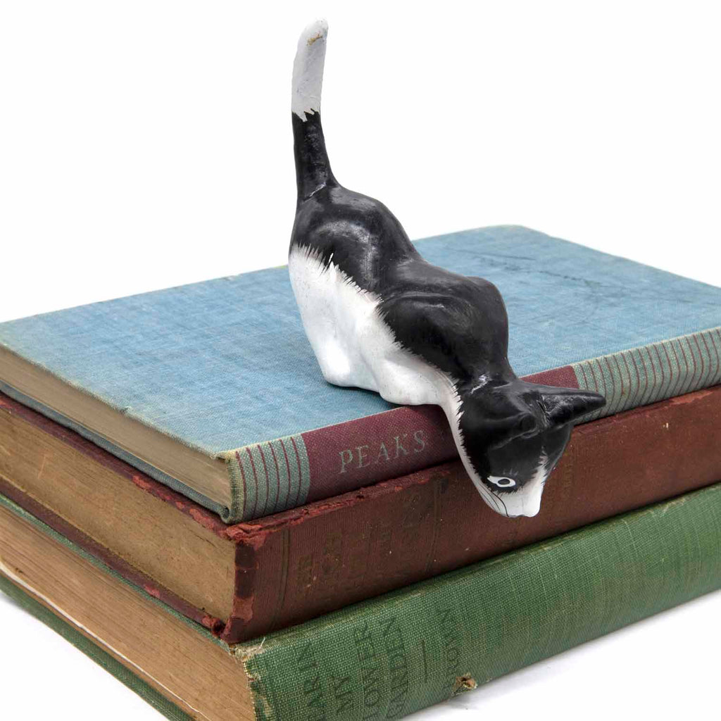 Black and White Shelf Cat-Siesta Crafts