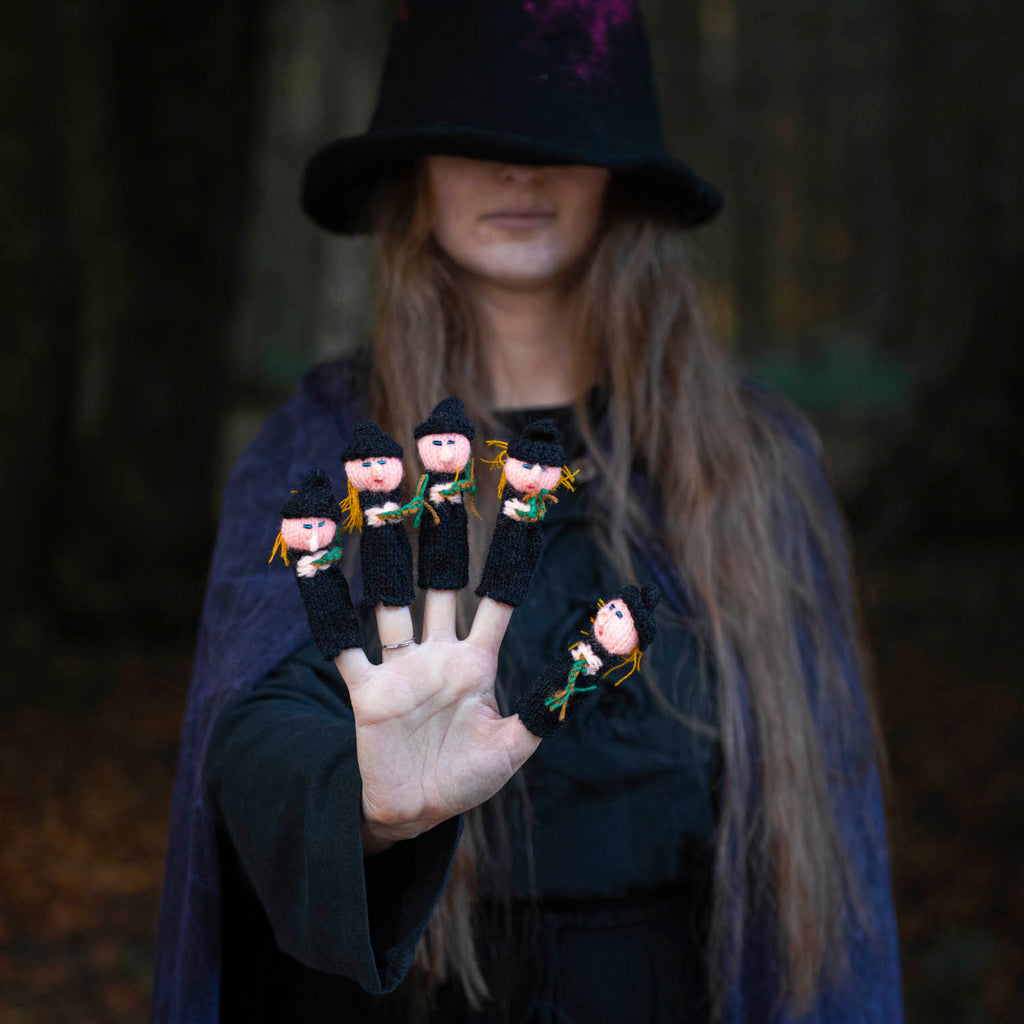 Peruvian Finger Puppet - Witch-Siesta Crafts