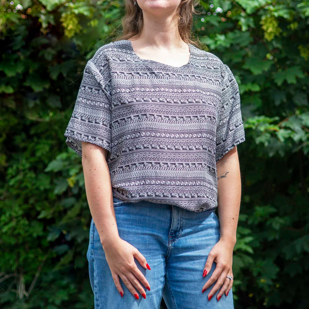 Black and White Scoop Top-Siesta Crafts