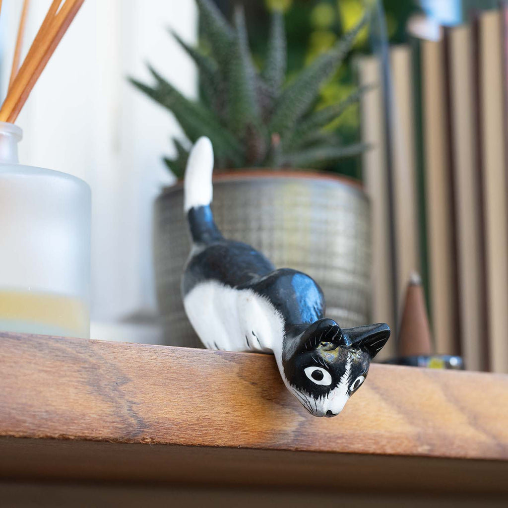 Black and White Shelf Cat-Siesta Crafts