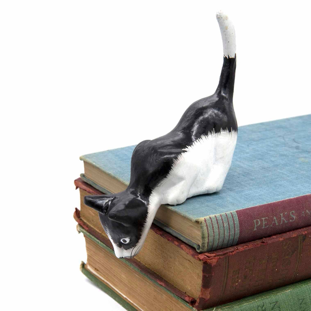 Black and White Shelf Cat-Siesta Crafts