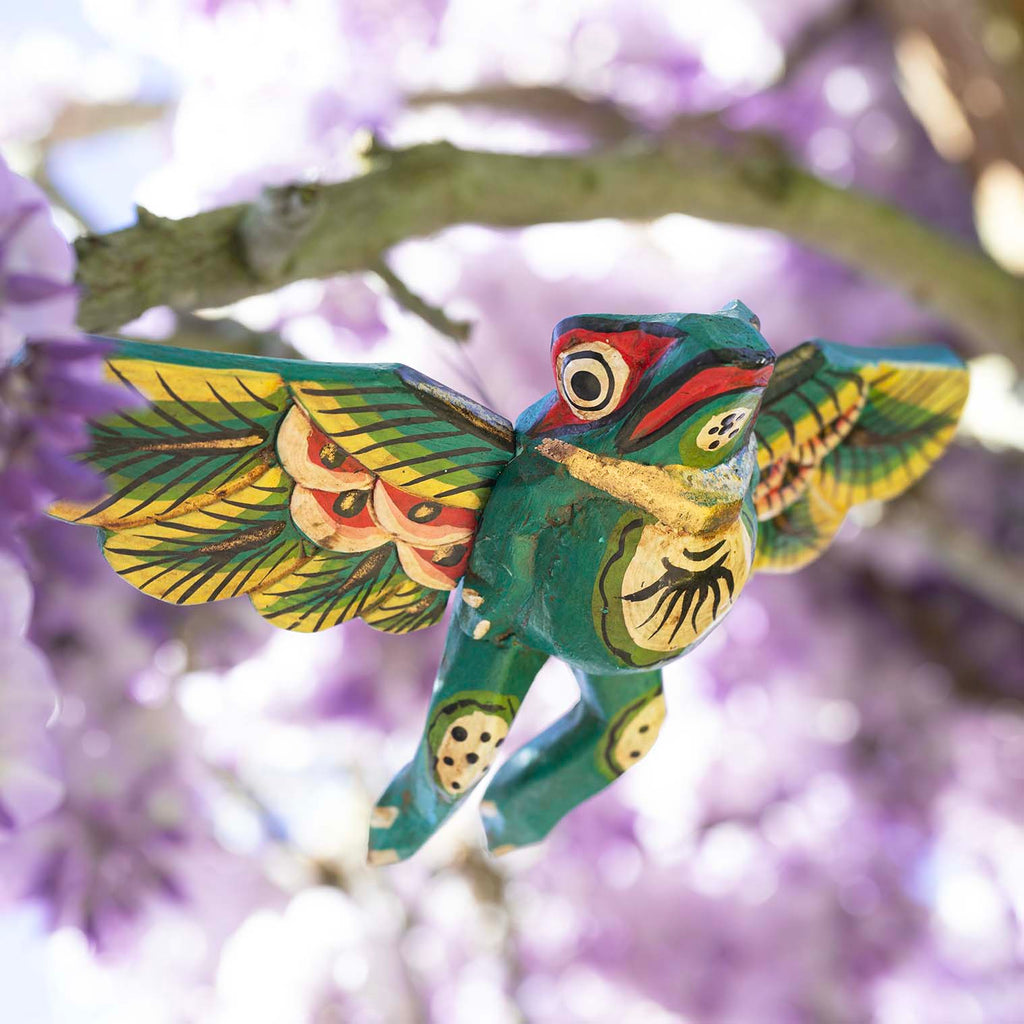 Flying Frog Mobile-Siesta Crafts