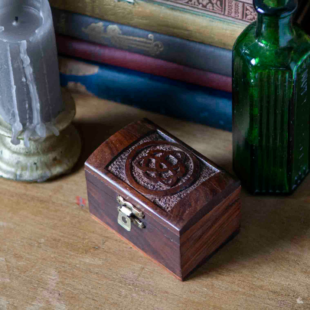 Celtic Knot Box-Siesta Crafts