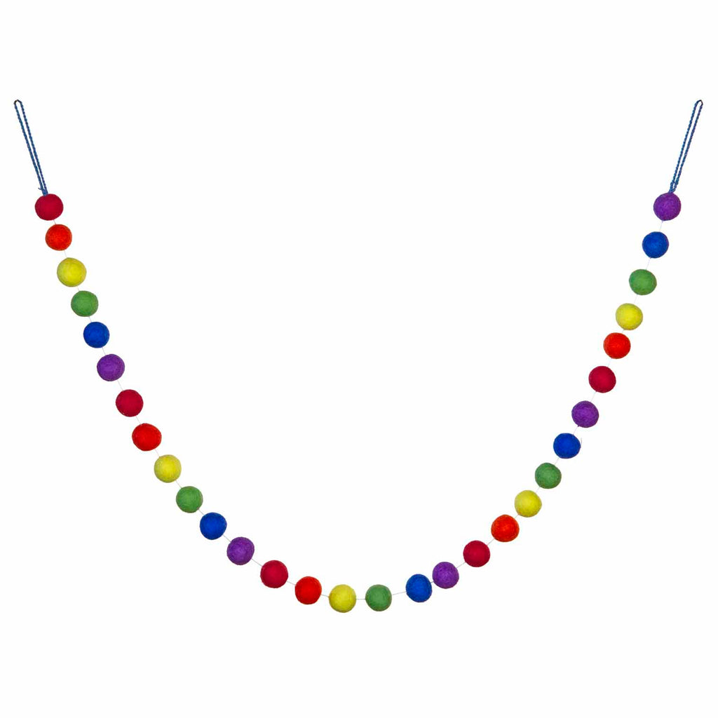 String of Felt Balls-Siesta Crafts