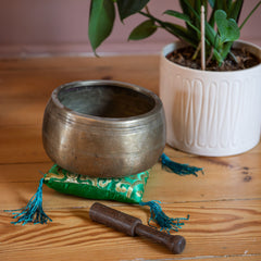 Antique Mani Singing Bowl No.40-Siesta Crafts