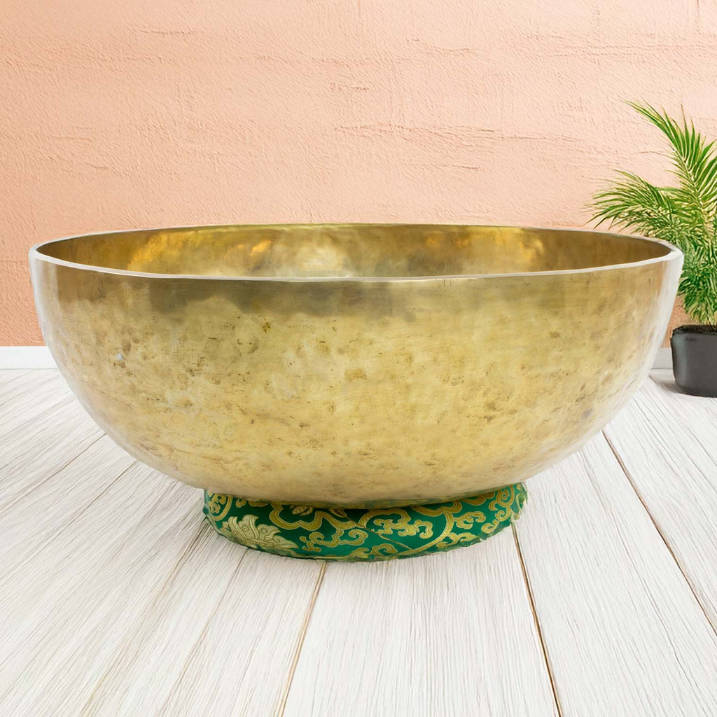 Giant Hand Beaten Singing Bowl No.127-Siesta Crafts