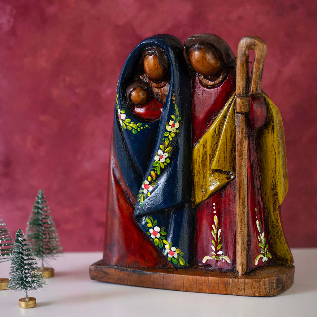Cedar Wood Carving Sacred Family 17cm