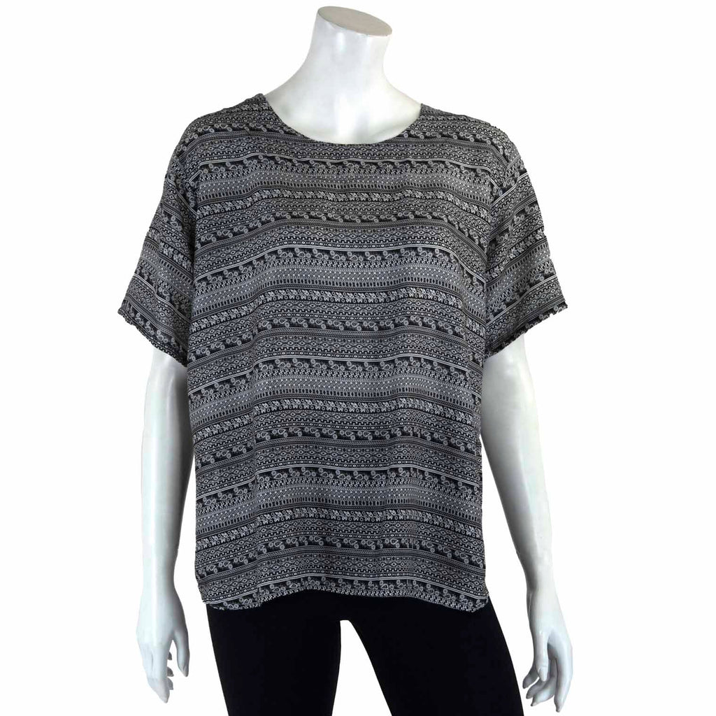 Black and White Scoop Top-Siesta Crafts