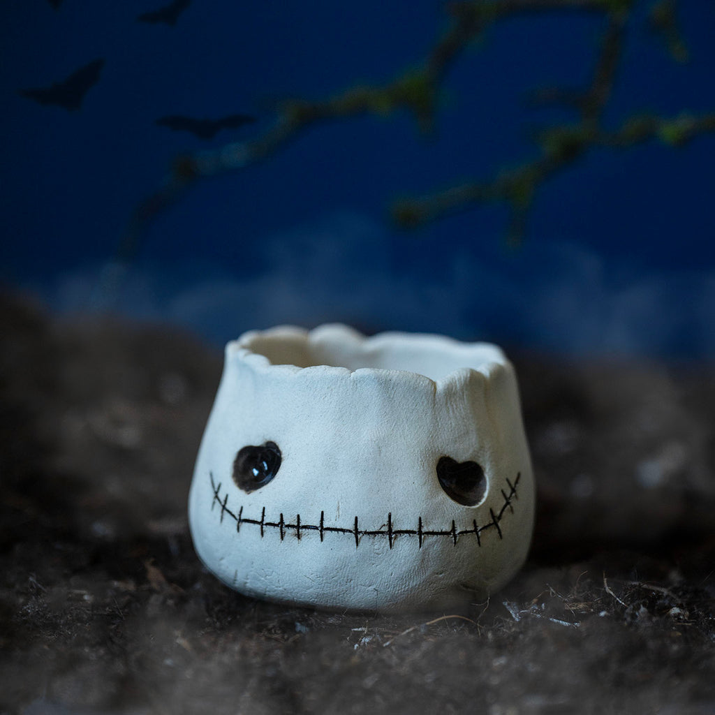 Stitch Mouth Skull Pinch Pot