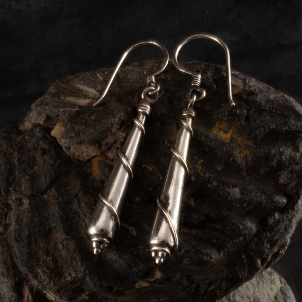 Obelisk Twist Nepalese Silver Earrings-Siesta Crafts