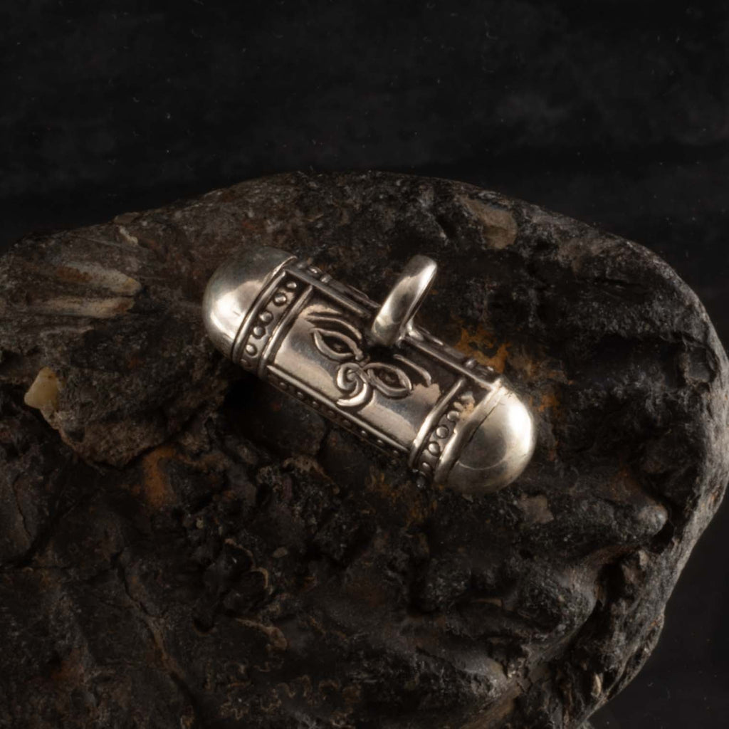 Nepalese Silver Buti Necklace-Siesta Crafts